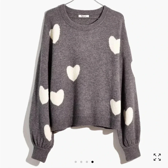 Madewell Sweaters - GUC Madewell Balloons sleeve grey sweater with hearts. Size Small but 23 PTP.
